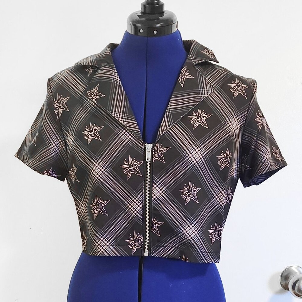 Black & pink plaid zip-up collared crop top size Medium from BlackCraft Cult